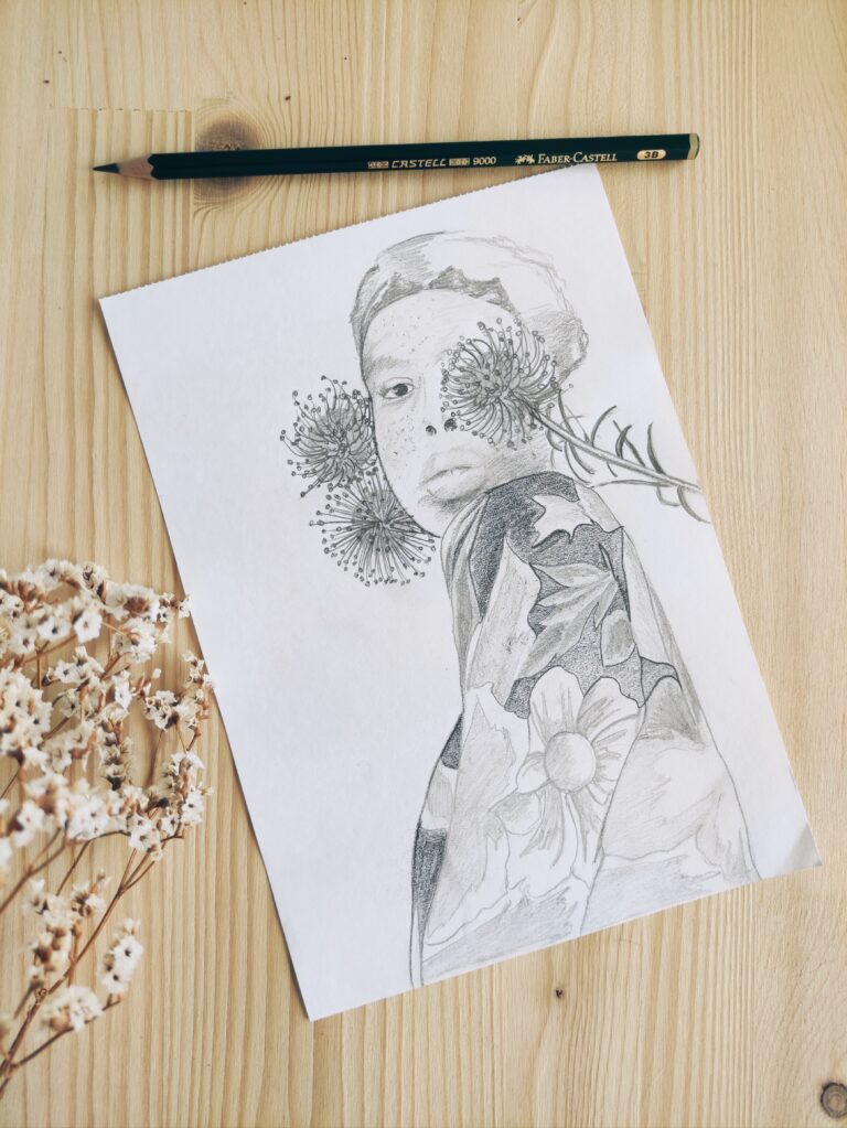 Dessin portrait femme et florale réalisé au crayon papier